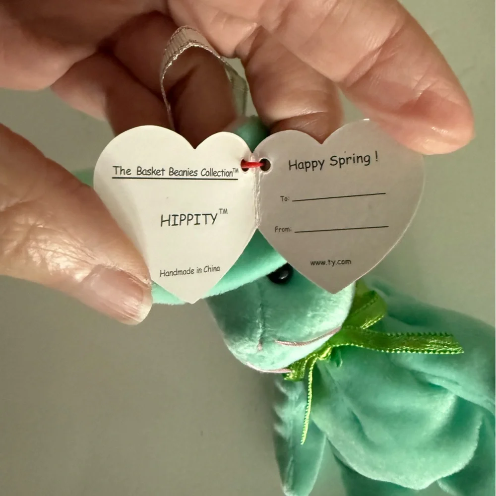 2001 Hippity the Rabbit BASKET Beanie Baby